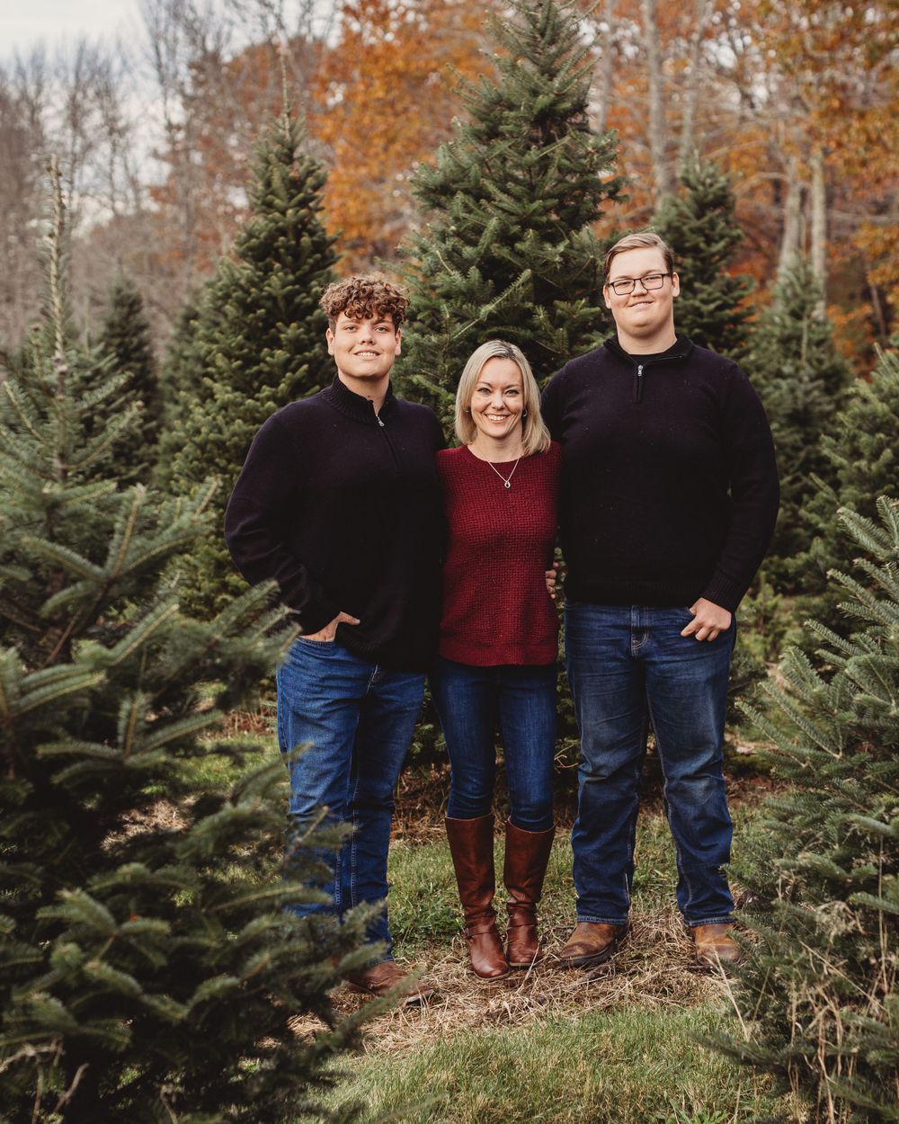 Professional family photo - tree farm edition