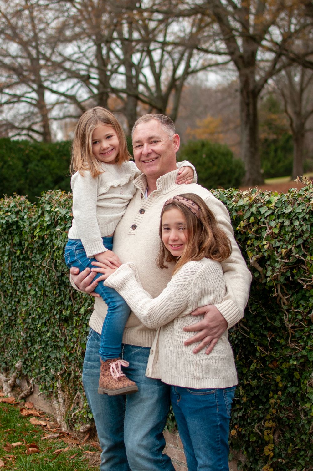 dad with two daughters photo