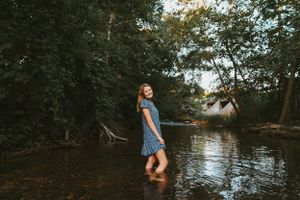 Springfield, MO photographer and designer. Senior Session or creative portrait.