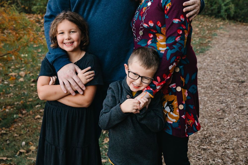 Springfield, MO photographer and designer. family Session or creative portrait.