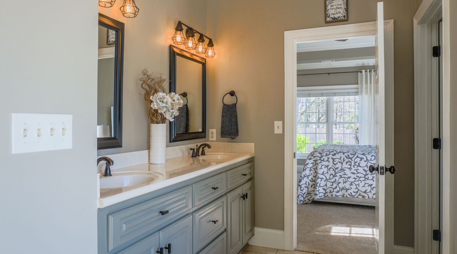Ready to sell your home? Professional pictures sell a home a lot faster. Book with Taylor Renee Photography.