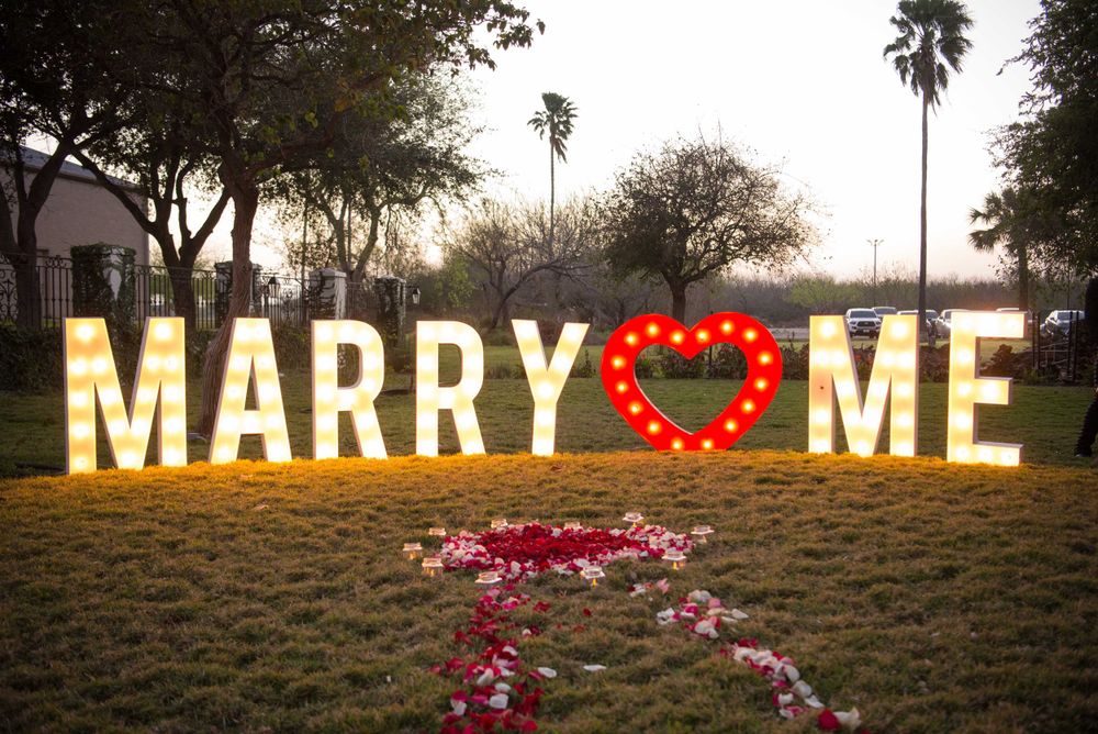 marry me letter. proposal. engagement. Hacienda Las Mariposas. McAllen, Texas. Wedding photographer