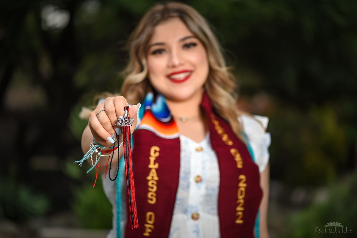 graduating senior photography sessions dallas fort worth by fotolilly photography dallas senior photographer with photography packages prom