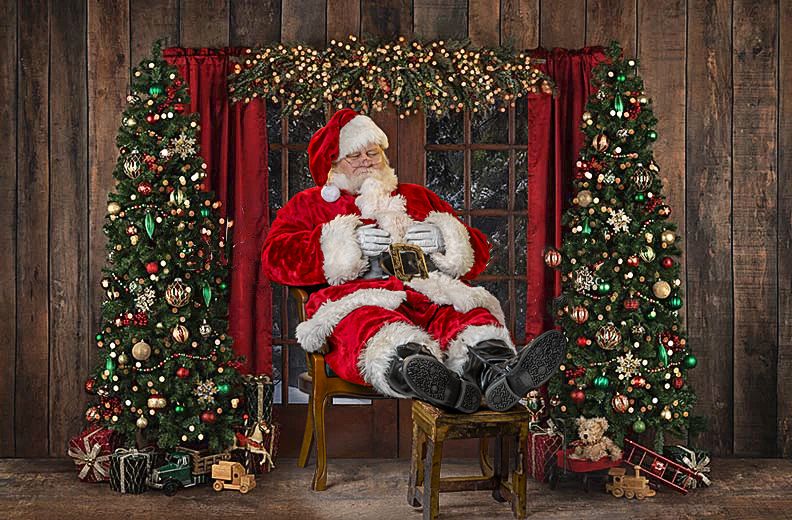 Studio Santa Christmas portrait session in Austin Texas