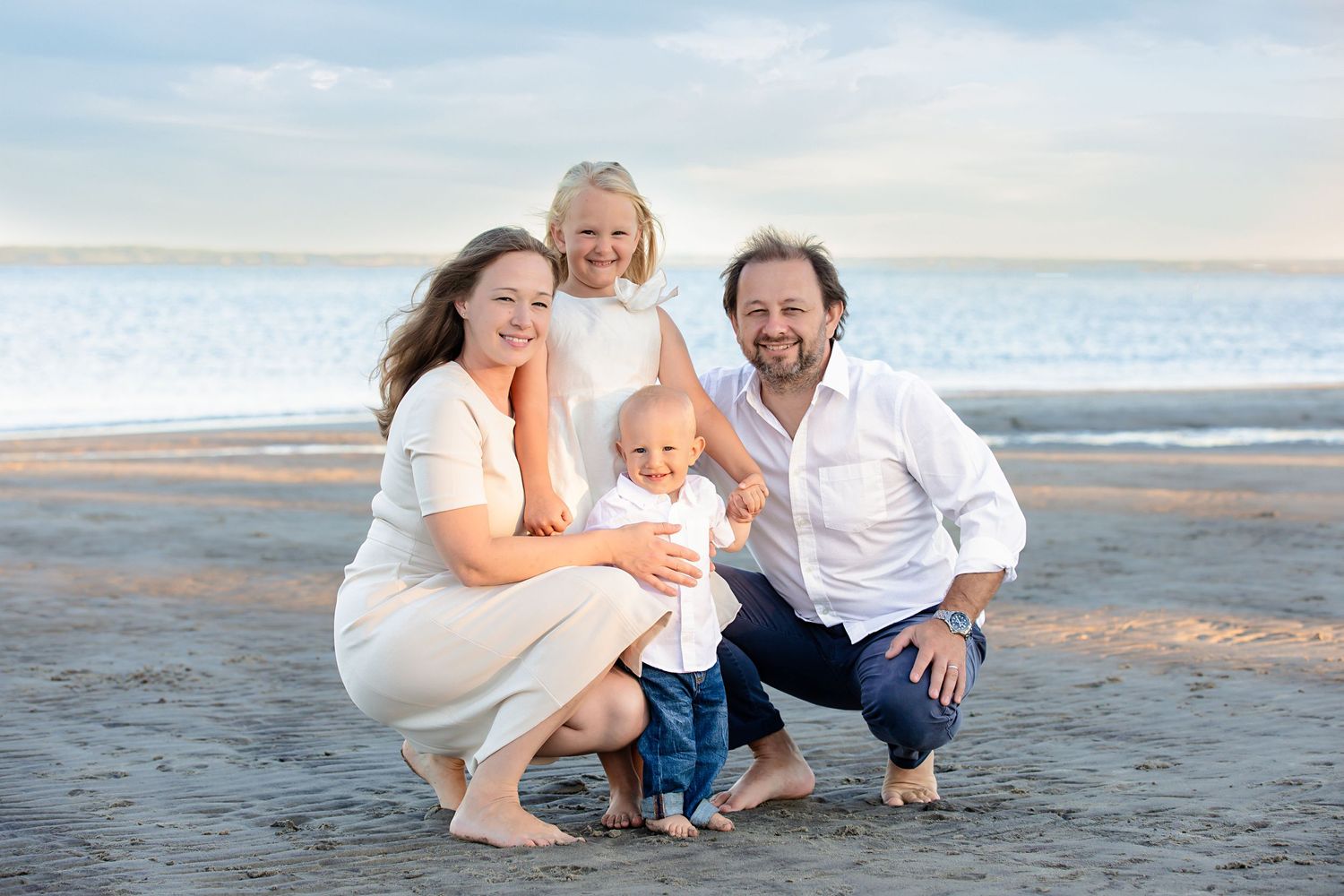 Family Photography on the Beach in Greenwich, CT - Dawn Talia Photography