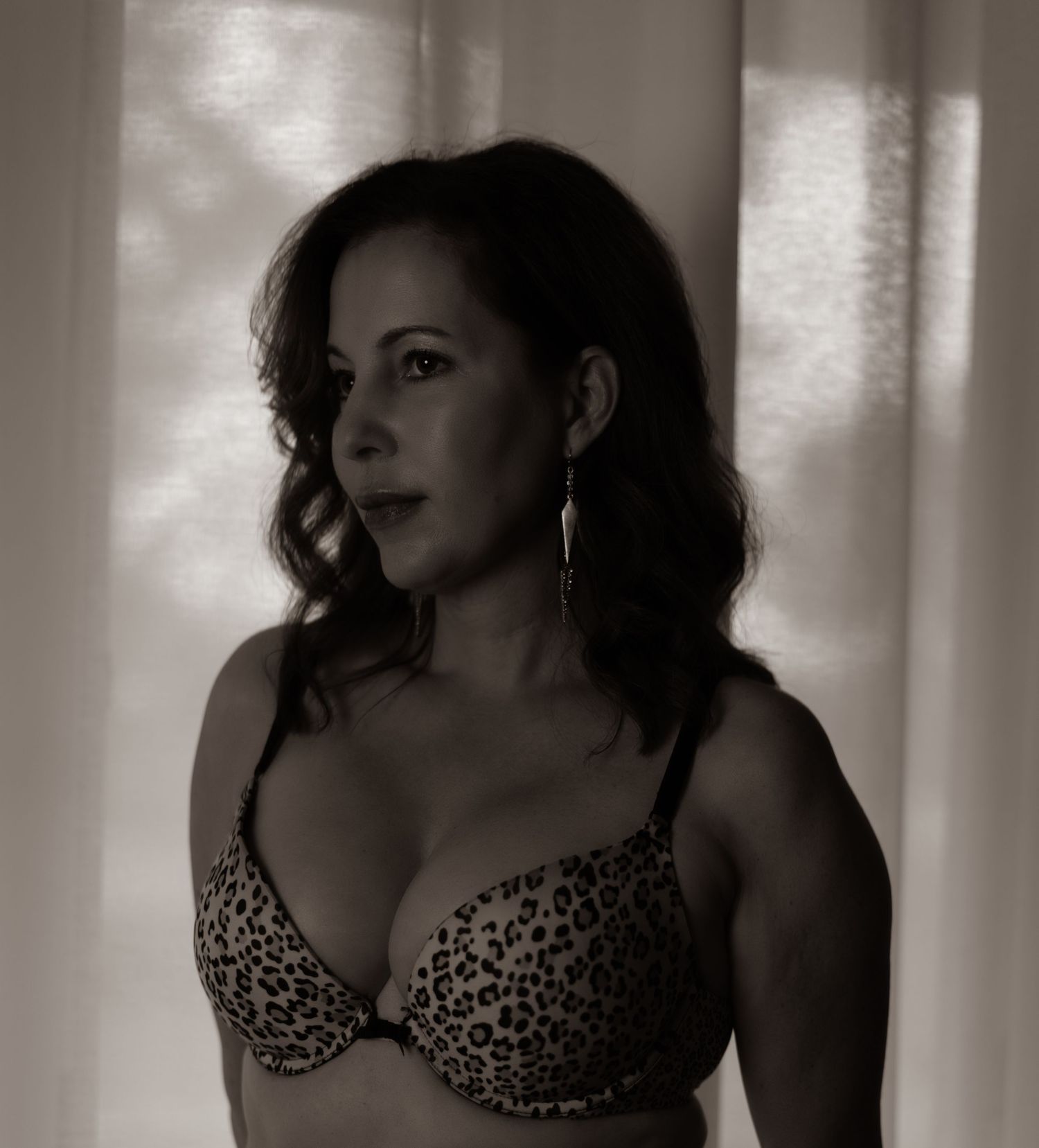 mature rhode island boudoir model
