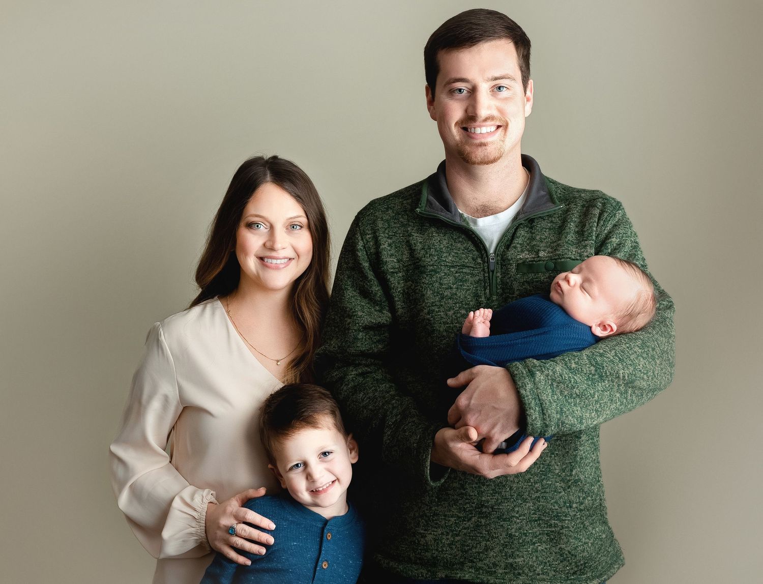 Sweet family picture. Greenville sc newborn photographer, Easley sc newborn photographer, Upstate newborn photographer.