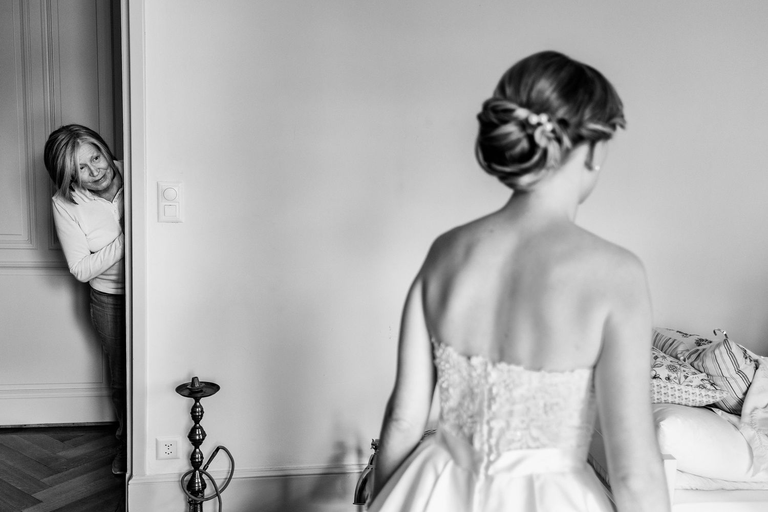 TLOOK photographe de mariage de style documentaire, préparatifs de la mariée