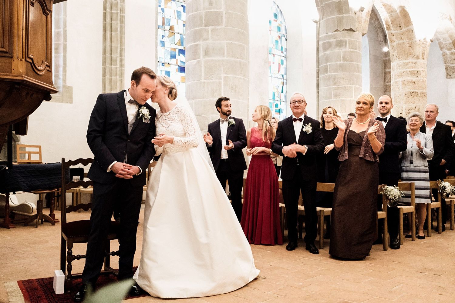 TLOOK photographe de mariage de style documentaire, Temple Saint-Vincent de montreux cérémonie religieuse