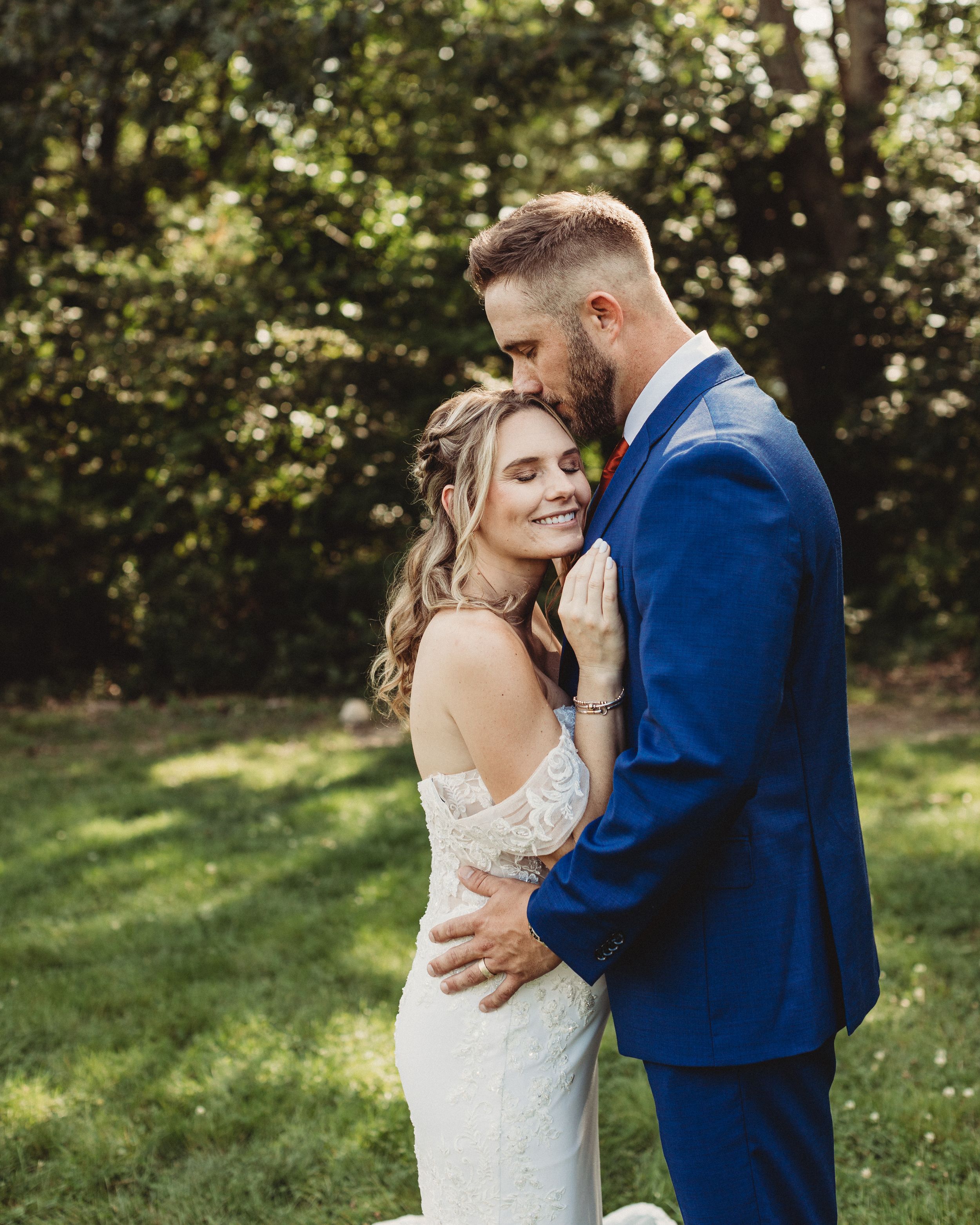 Professional wedding photo - bride and groom