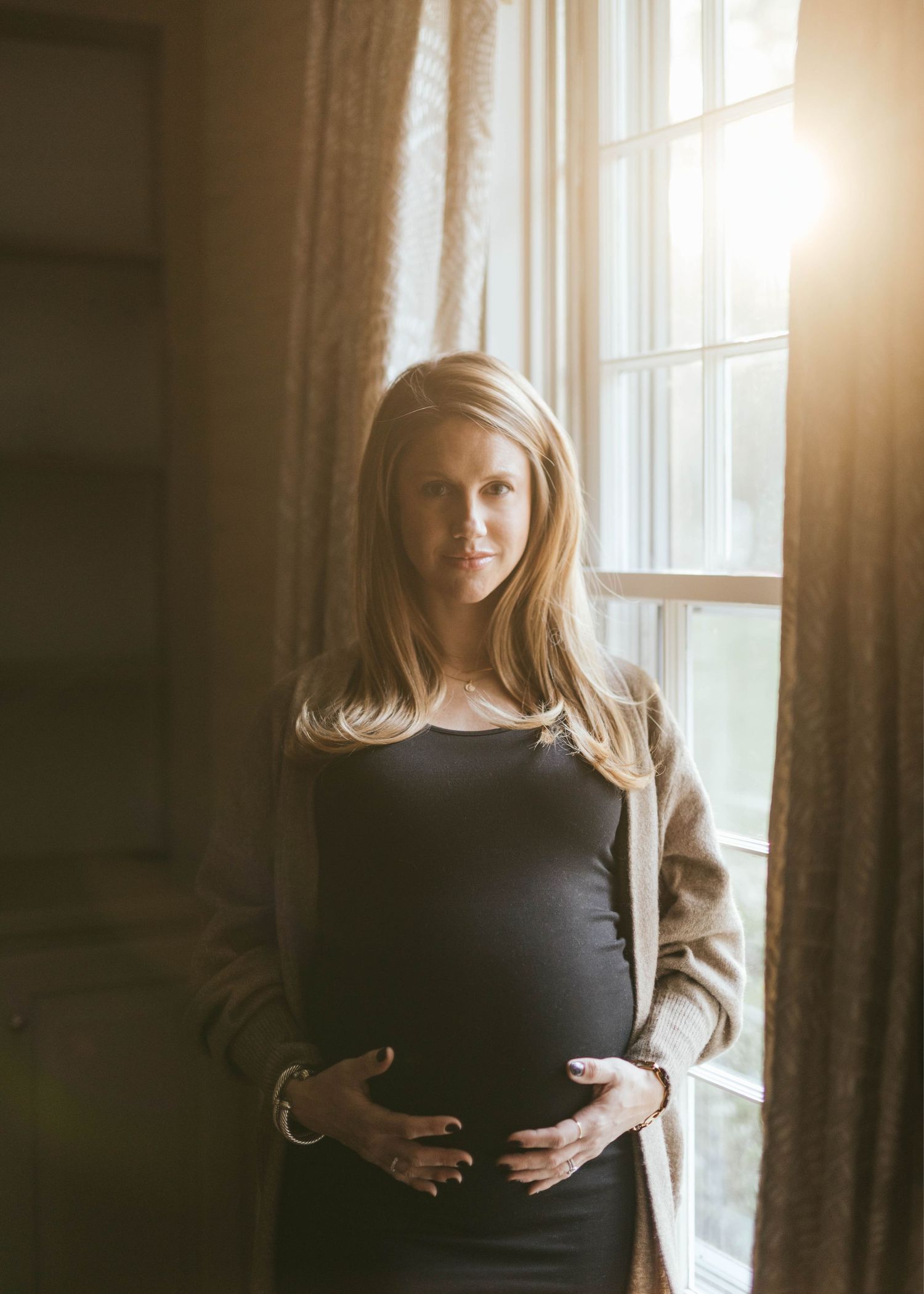 Richmond Virginia photographer Emily Butz M.Photo Lifestyle Maternity Photo Shoot Motherhood Session