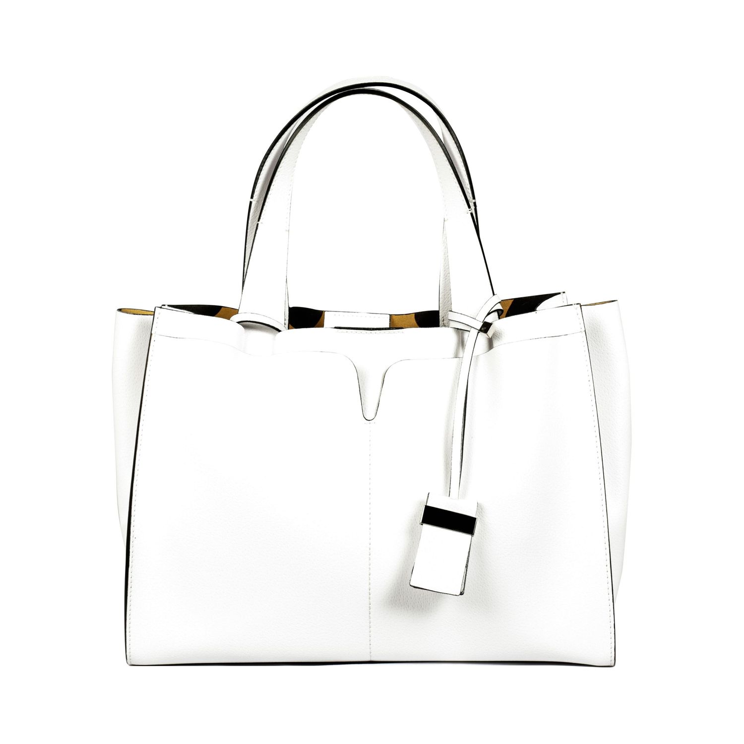 White Leather Bag Product Photography © COPYRIGHT. 2020. Dragon Papillon Photography. All Rights Reserved.