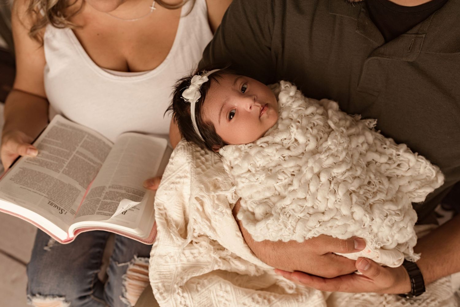 lifestyle newborn photography in Redlands ca photoshoot