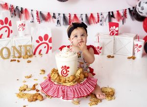 York Pa Cake Smash photographer, dover pa photographer, hanover pa photographer, south central pa cake smash photographer
