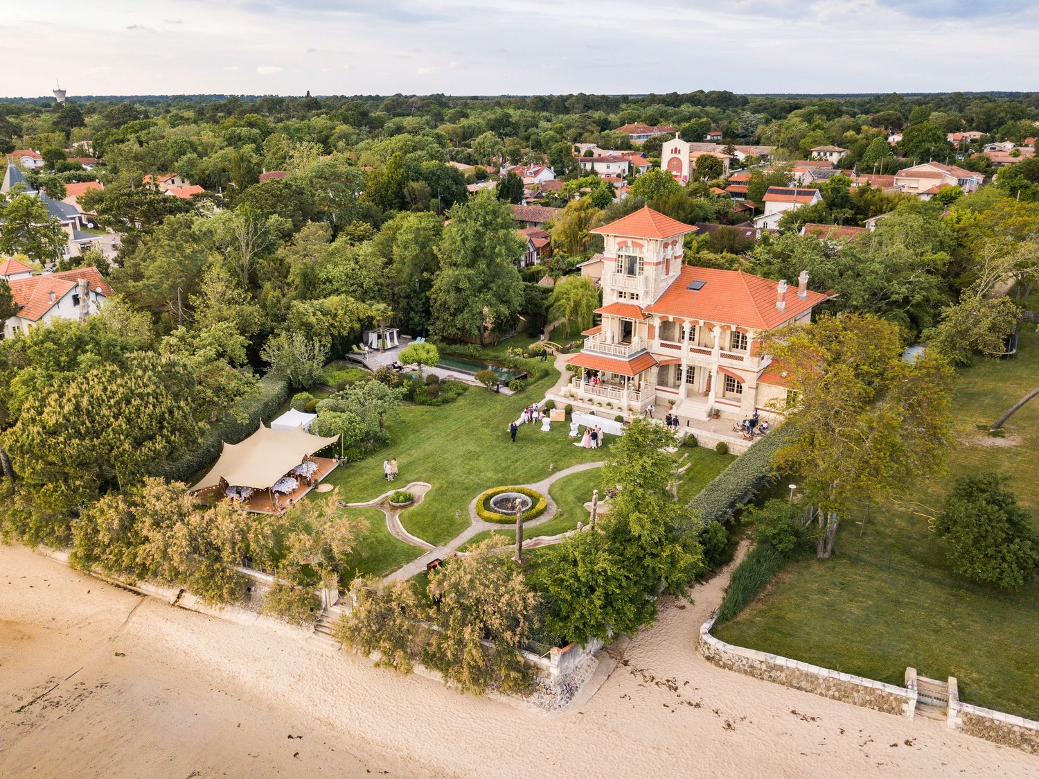 séance photo post mariage - photo des mariés - villa la tosca - drone- lanton - bassin d'arcachon