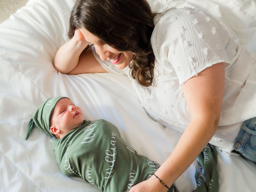 newborn baby in-home session with mom in Sonoma County