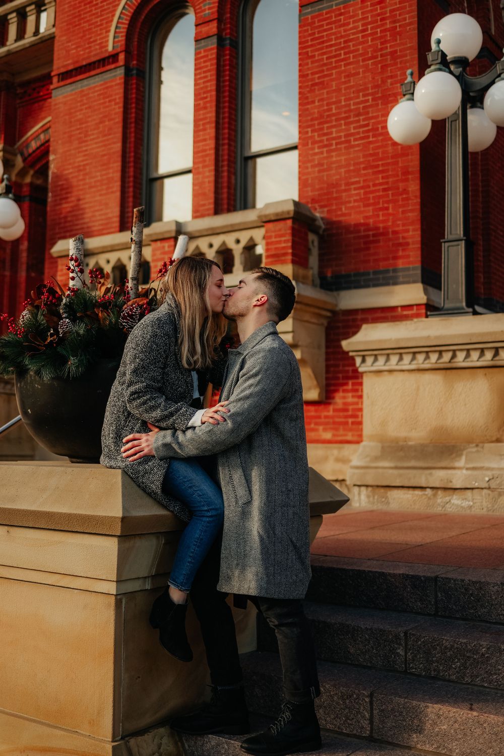 CITY ENGAGEMENT SESSION | ENGAGEMENT PHOTOGRAPHER IN CINCINNATI, OHIO
