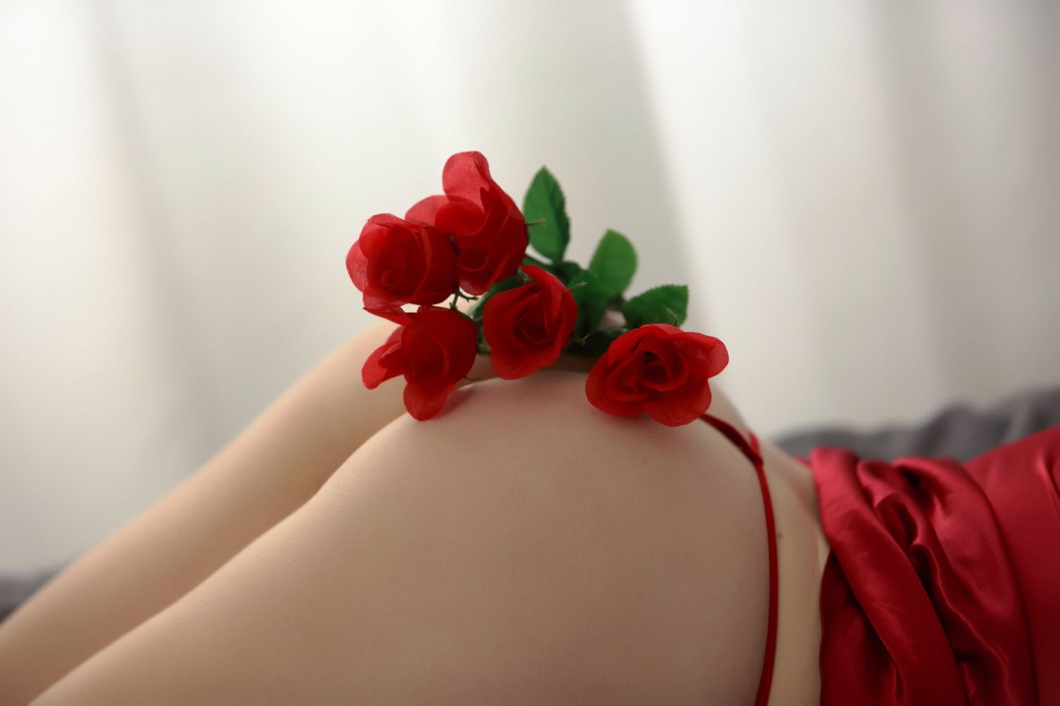 Essence Boudoir, ligerie boudoir, boudoir pose, fine art boudoir, portrait, intimate portrait