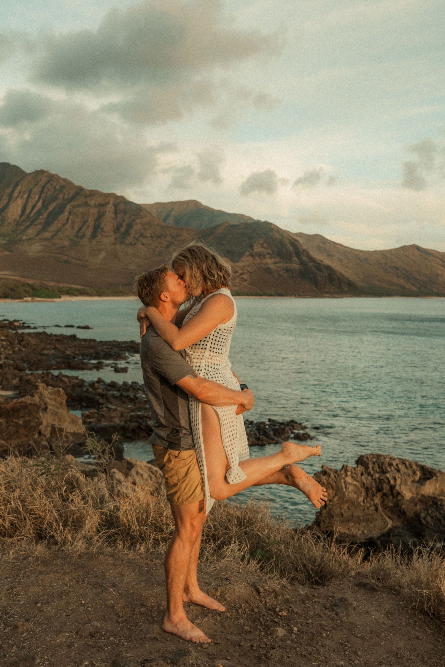 <img src="honolulu_love_photoshoot.jpg" alt="Honolulu Love Photoshoot: Celebrate your love in the heart of Hawaii.">
