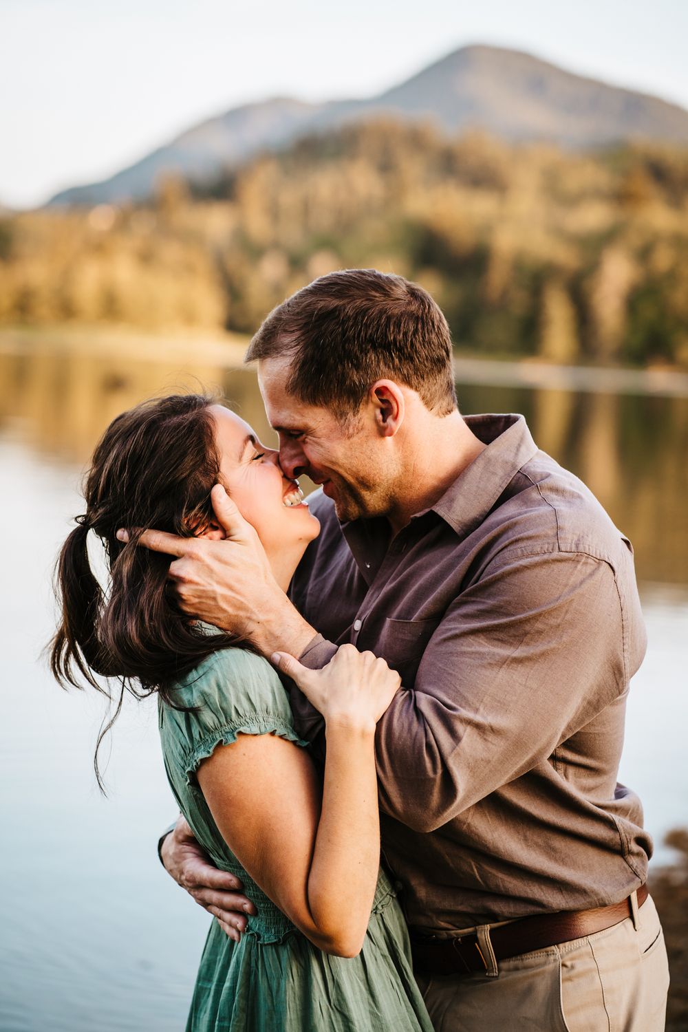 lake family session in Washington State by wander and wild photography