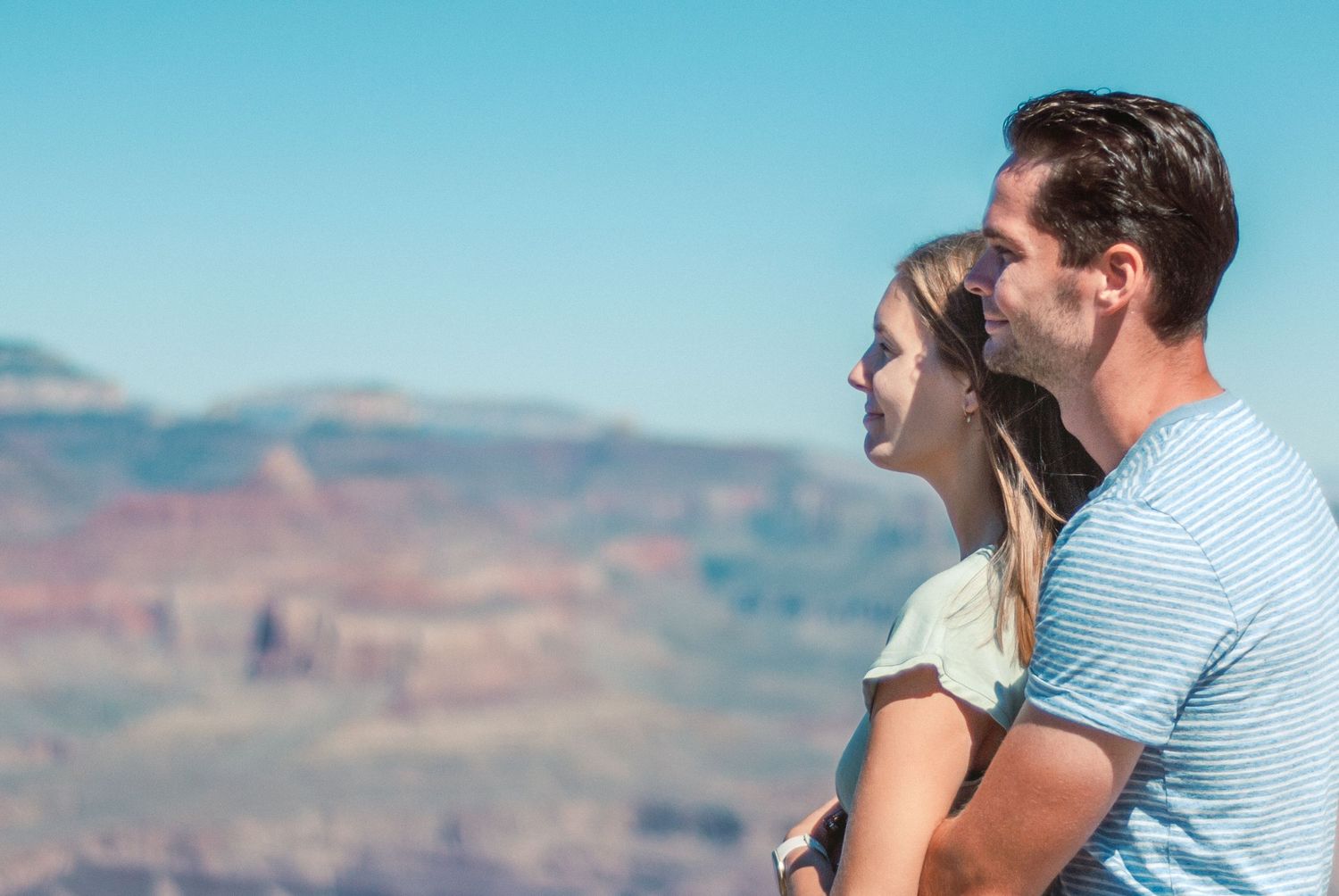 Couple travel to the Grand Canyon in Arizona
