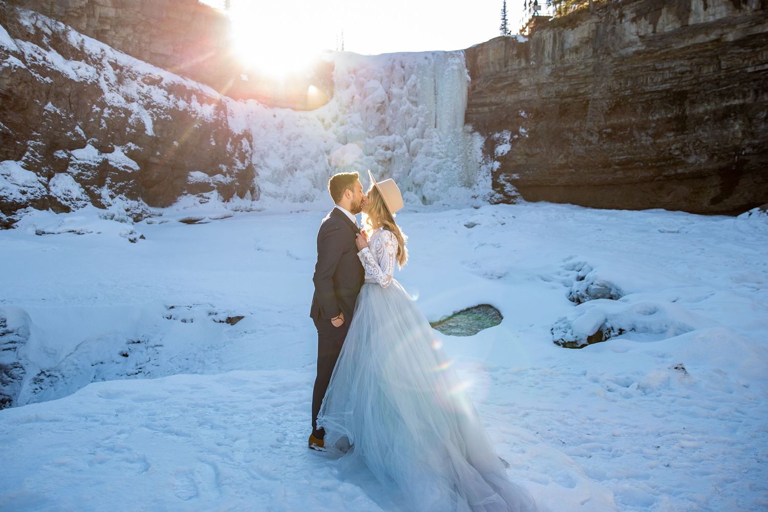 Alberta.Calgary.Edmonton Wedding Photographer winter wedding