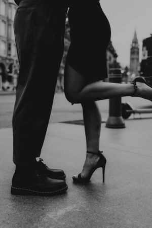 chic downtown ottawa engagement session