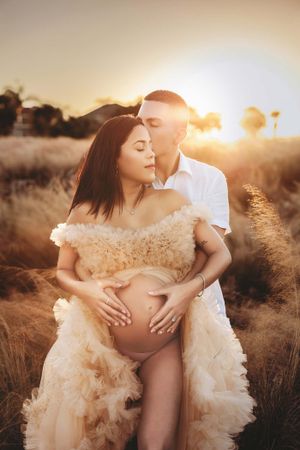outdoor sunset maternity session