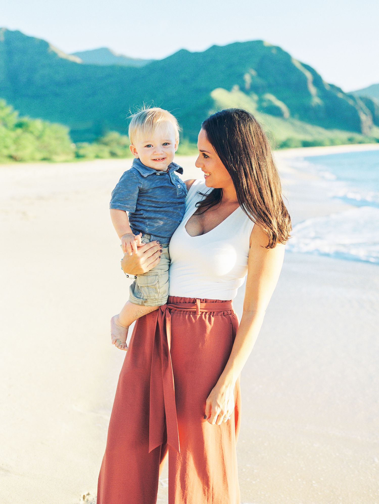 Candid family photography session in Oahu Hawaii.