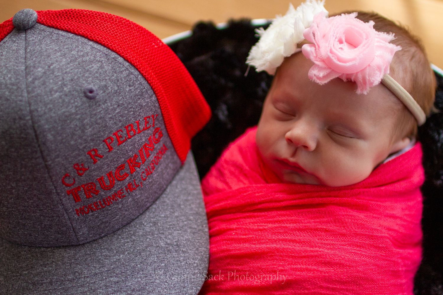 gunnii sack photography, calaveras county photographer, newborn session, american flag, pebley trucking