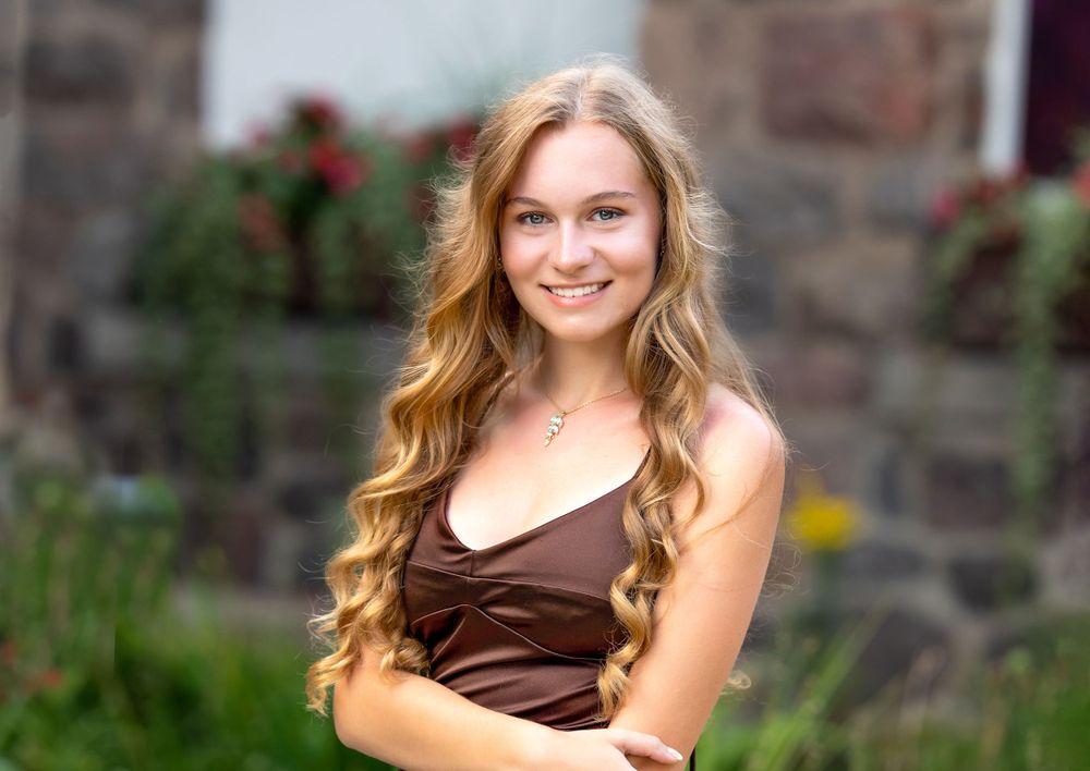 Kellee Flak, Senior portrait photographer. Capturing exquisite memories