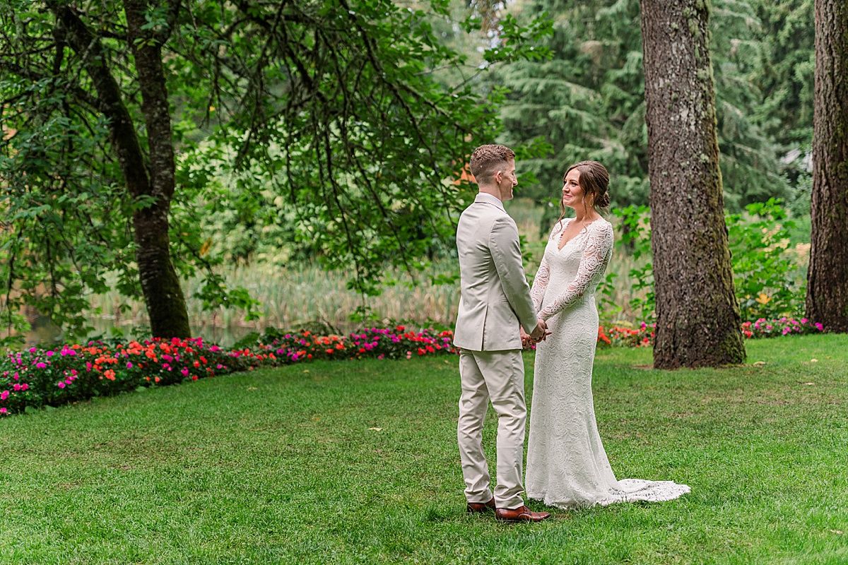 First look photographed at Bridal Veil Lakes in Oregon
