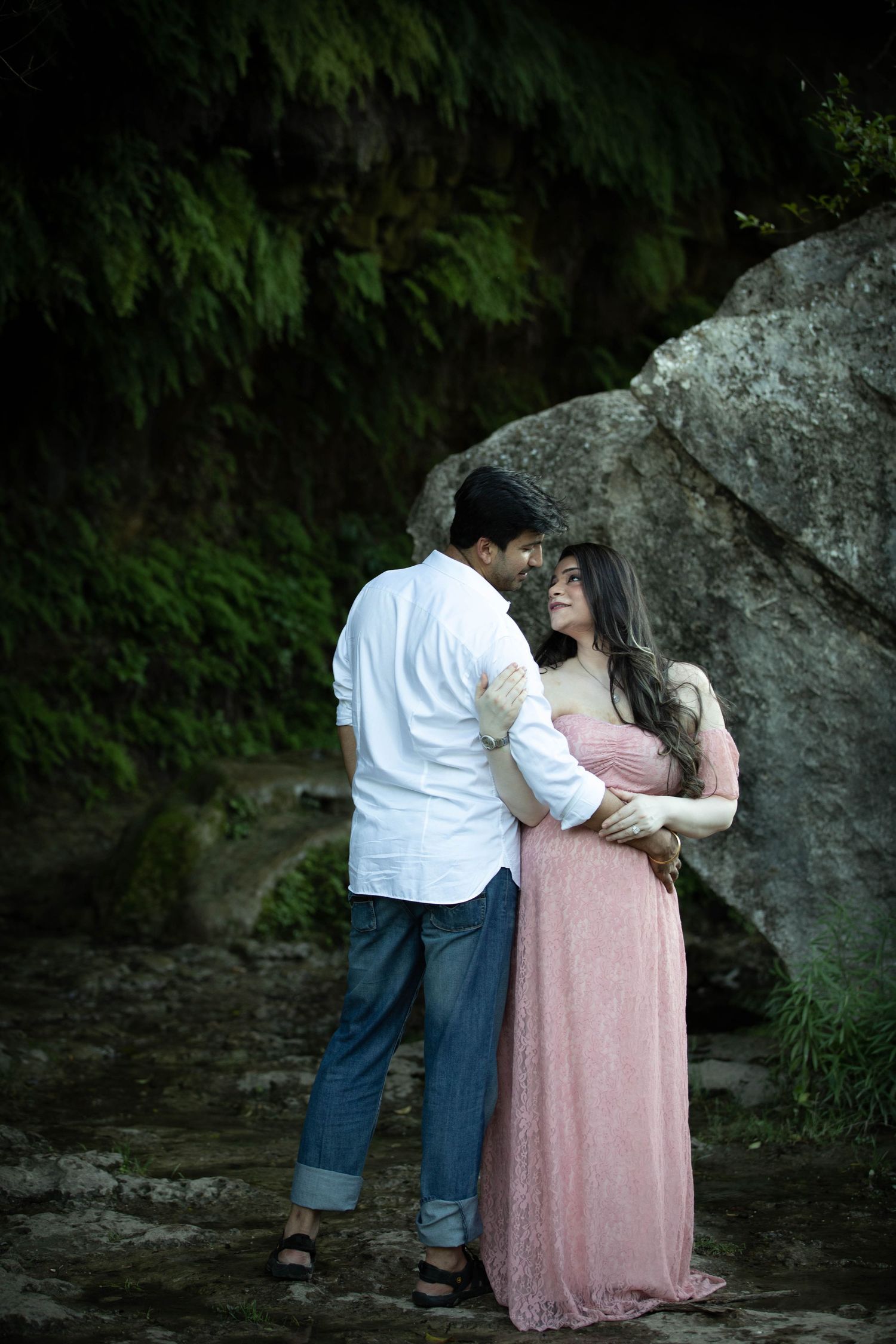 Austin, Texas | Nisa Momin Photographer | Maternity Photographer