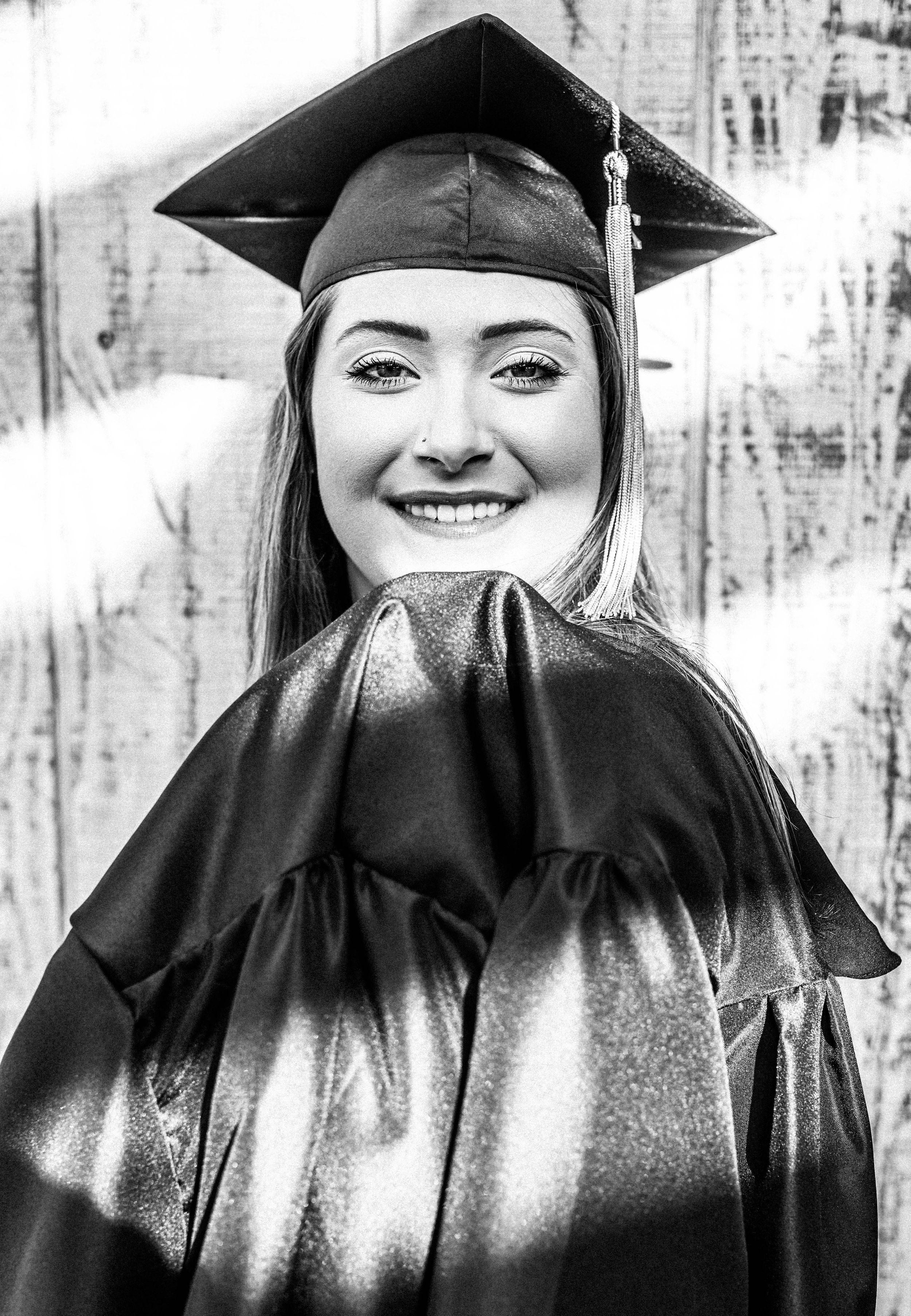 Swansboro high school senior photos. photographer serving Swansboro and carteret county.