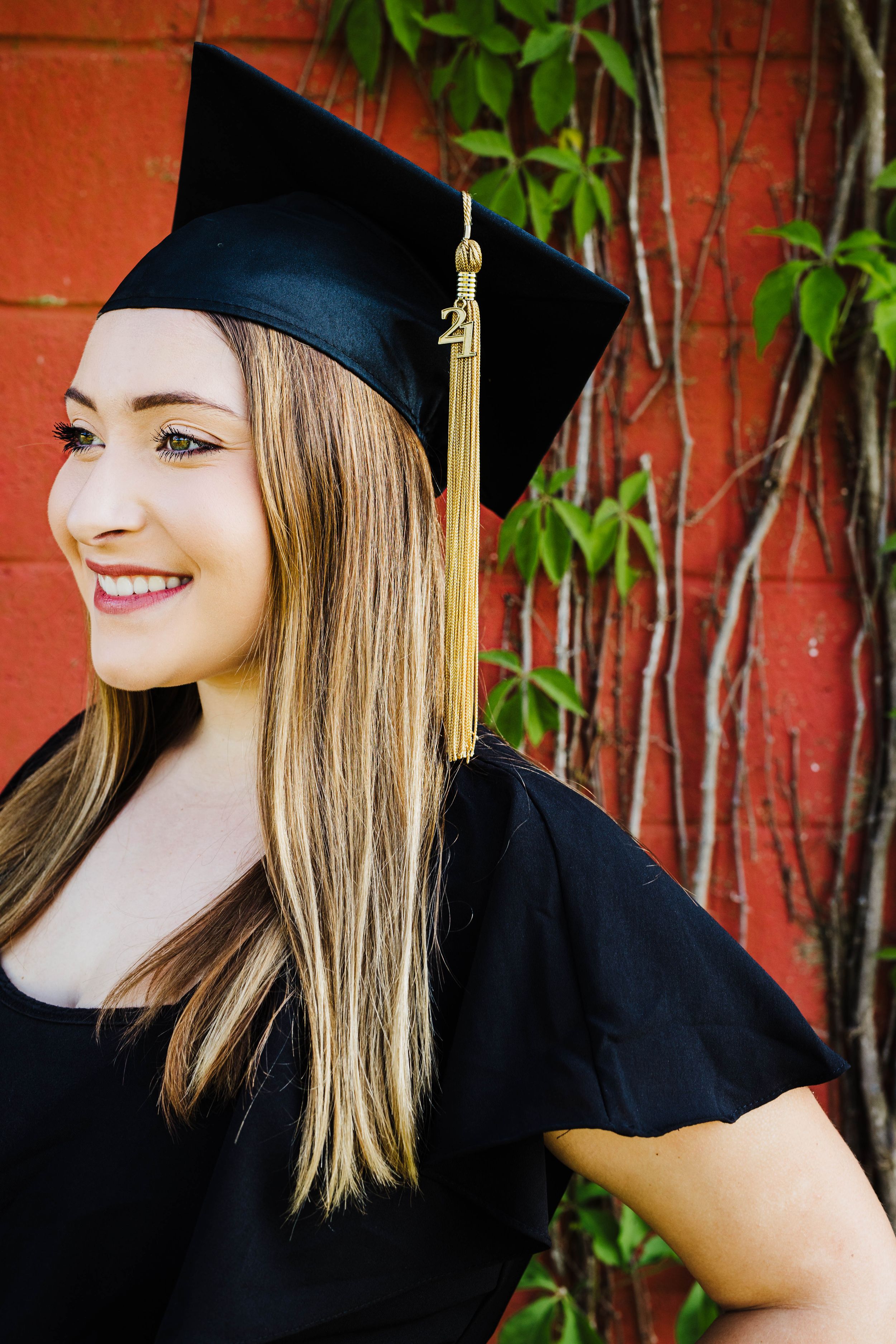 senior photos, cap and gown photos near Swansboro nc