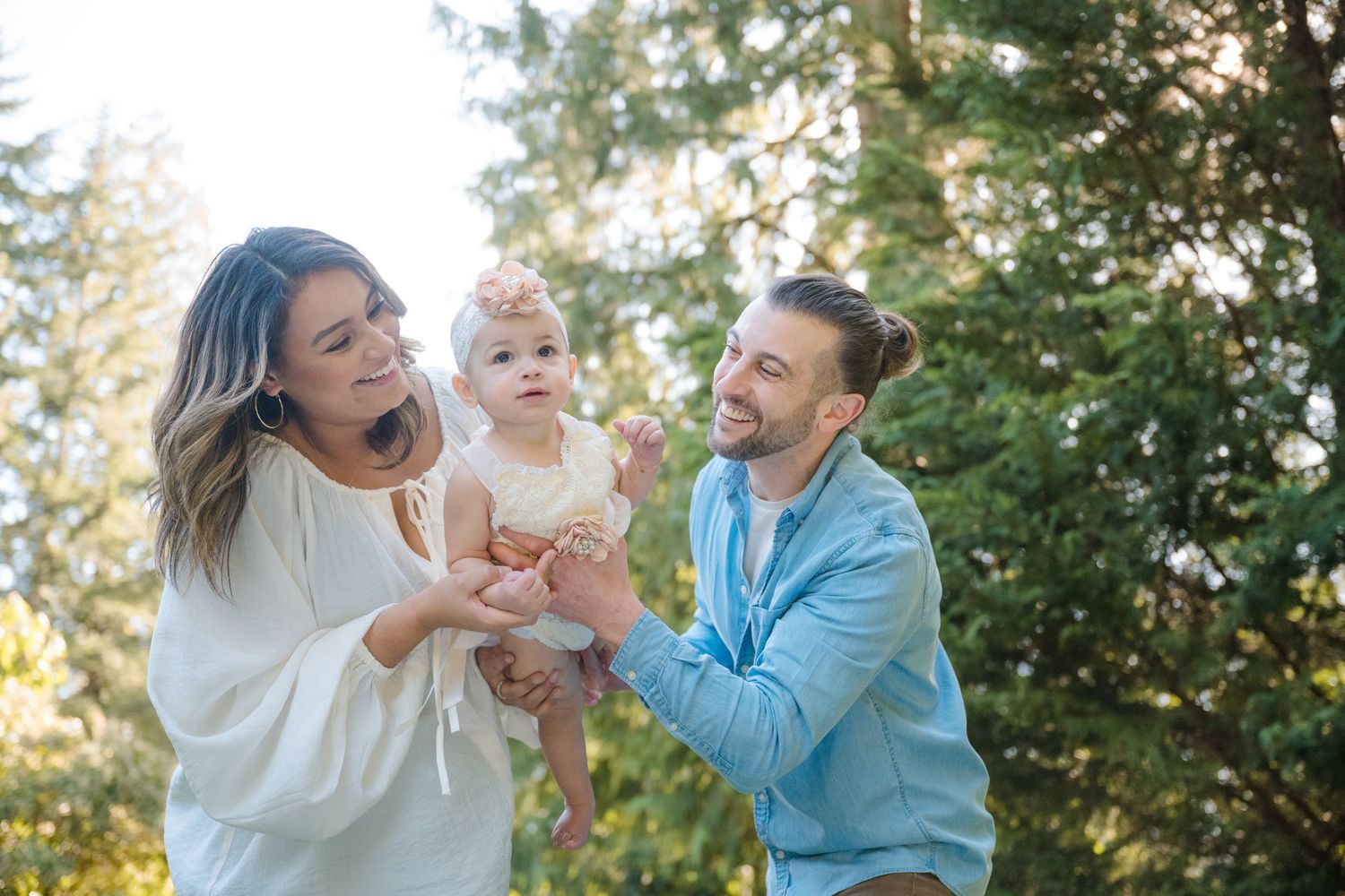 Seattle & Bellevue Newborn & Family Photographer, newborn ,redmond, mercer island, issaquah, sammamish, bothell, eastside, outdoor
