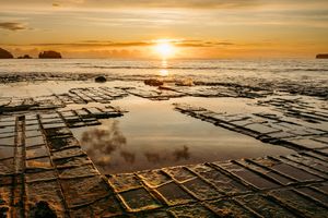 lanscape sunset image at tessellated pavements by Tasmanian Landscape Photographer Joss Jensen