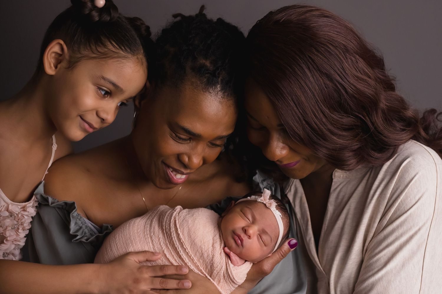 Newborn family photo, taken by Jen Knightstep, Photographer