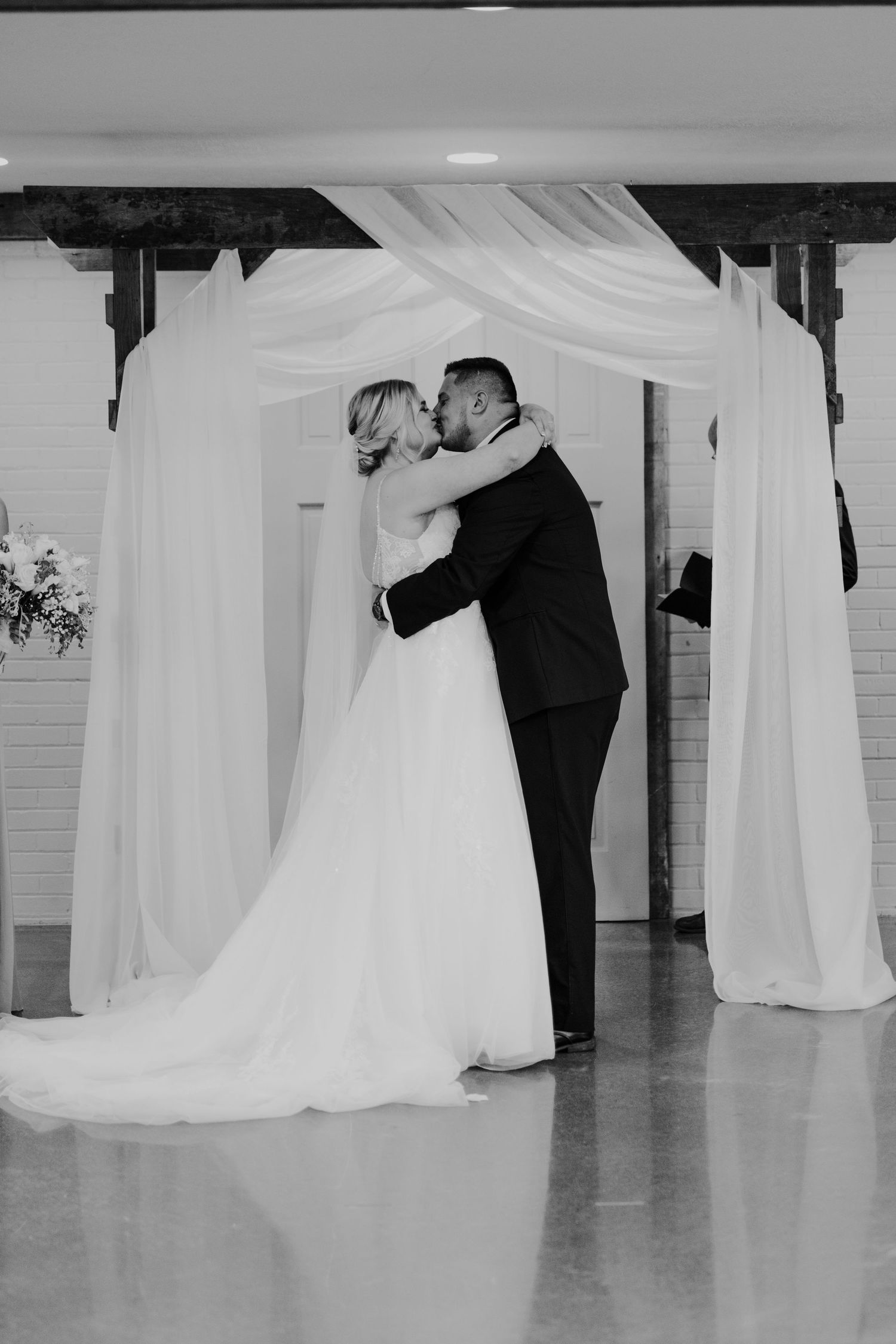 Ohio Photographer, Ohio Wedding, Wedding Photos, Bride and Groom Photos, Pickwick Place, Wedding Ceremony Photos