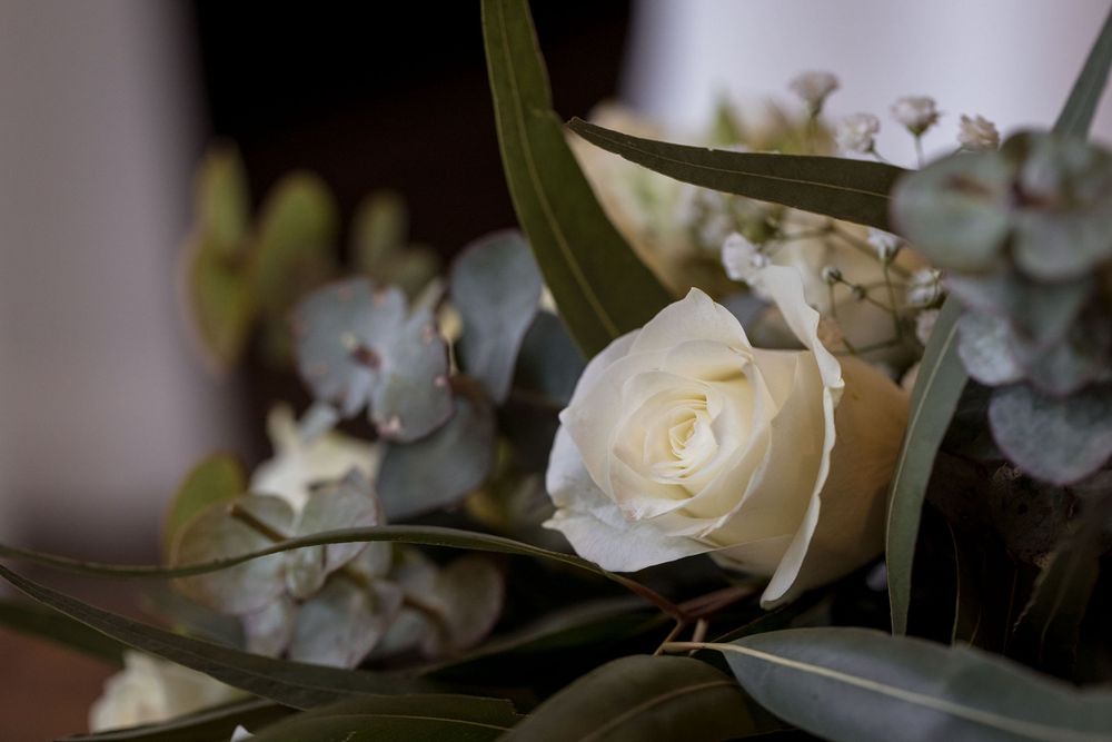 Wedding Flowers and details at Lancemore Milawa captured by Jason Robins Photography