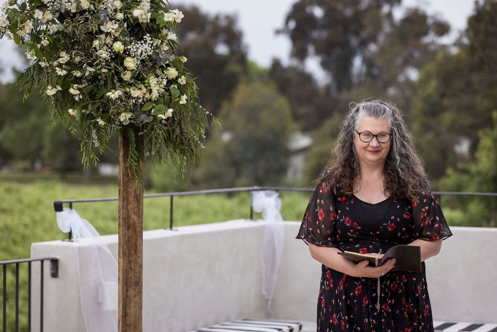 The Celebrant at Lancemore Milawa before a wedding Ceremony captured by Jason from Jason Robins Photography