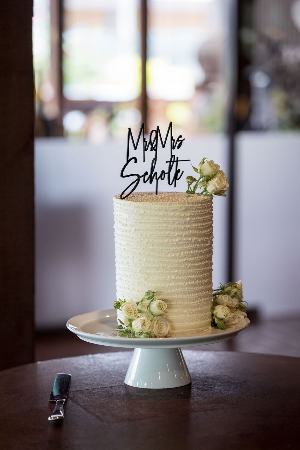 Wedding cake at Brown Brothers Winery captured by Jason from Jason Robins Photography