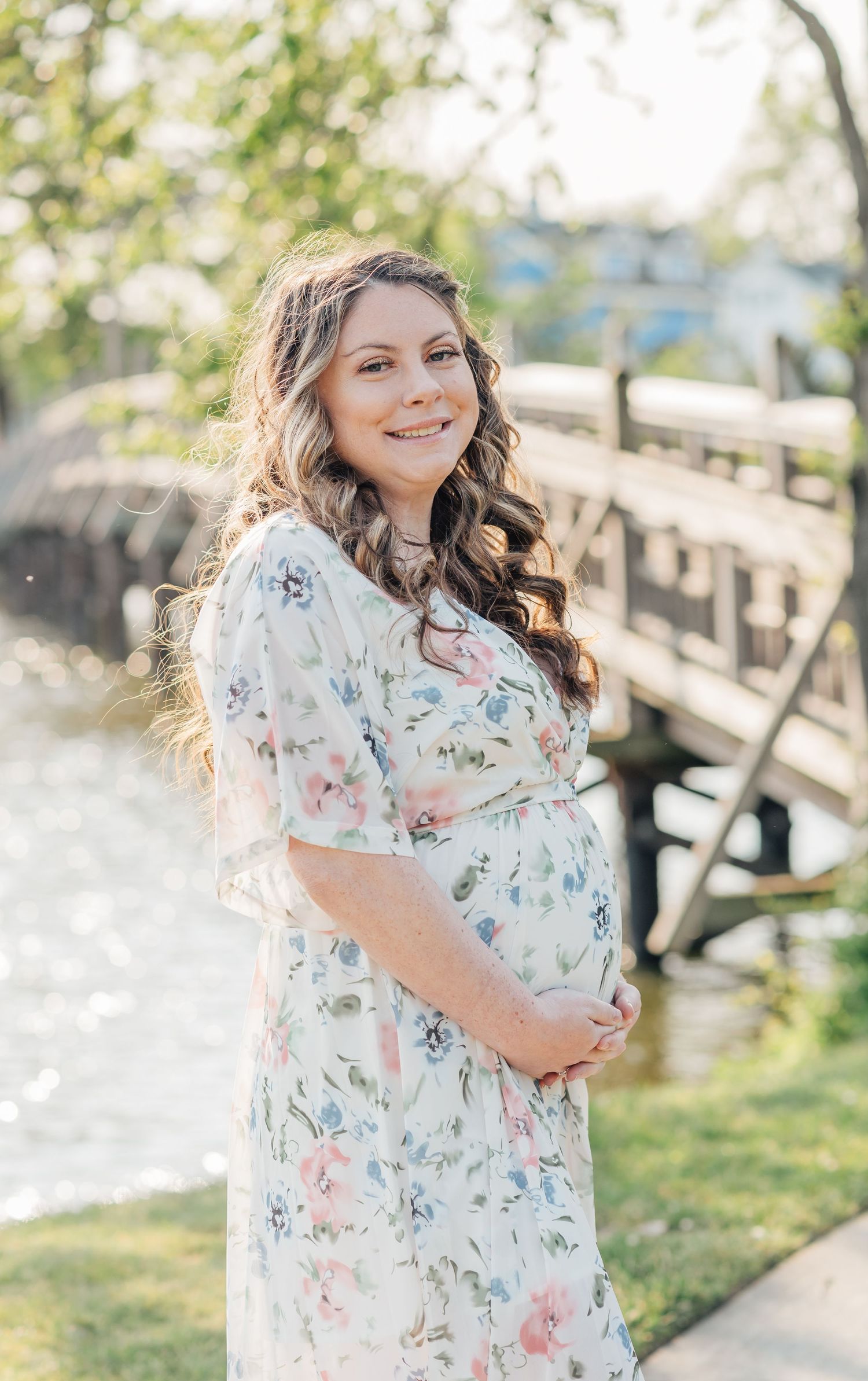 A maternity photography session is documented by Monmouth County newborn and family photographer, Lauren Marie Photography.