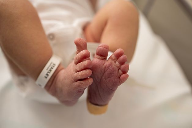 Newborn wrinkly toes.