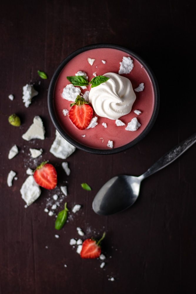 Strawberry Prosecco Soup - Photo by © Reka Csulak