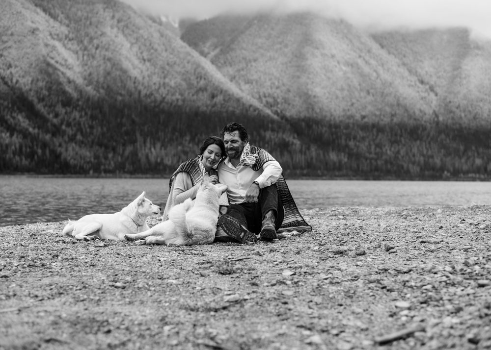 Whiteswan hot spring and columbia valley wedding photographer