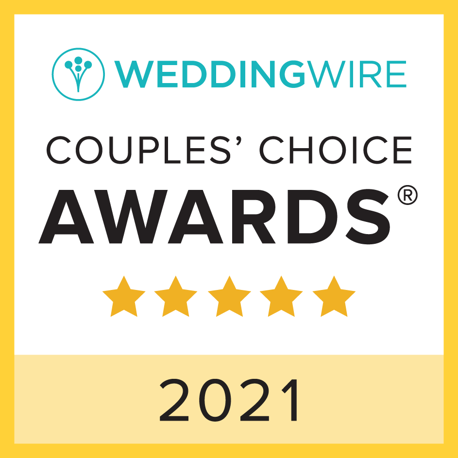 WeddingWire Couples Choice Awards 2021 badge with five gold stars on white and yellow background.