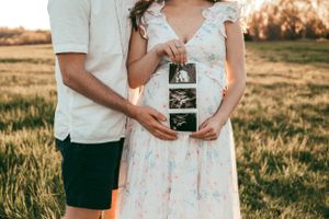 Boston Pregnancy announcement photographer