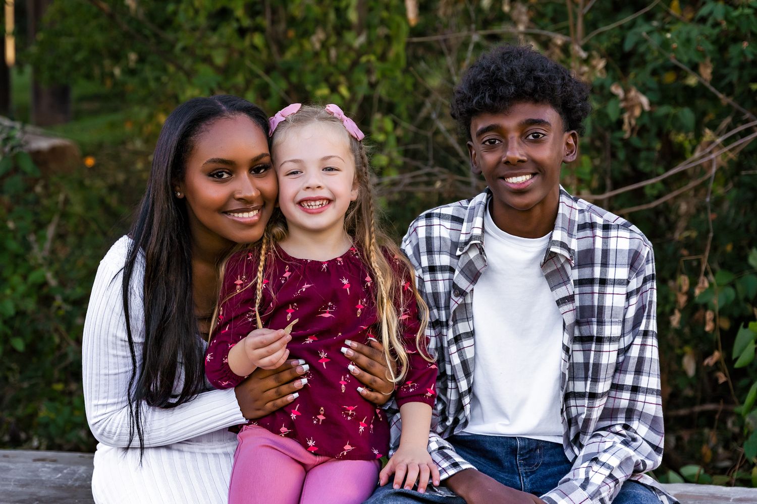 siblings portrait outdoors