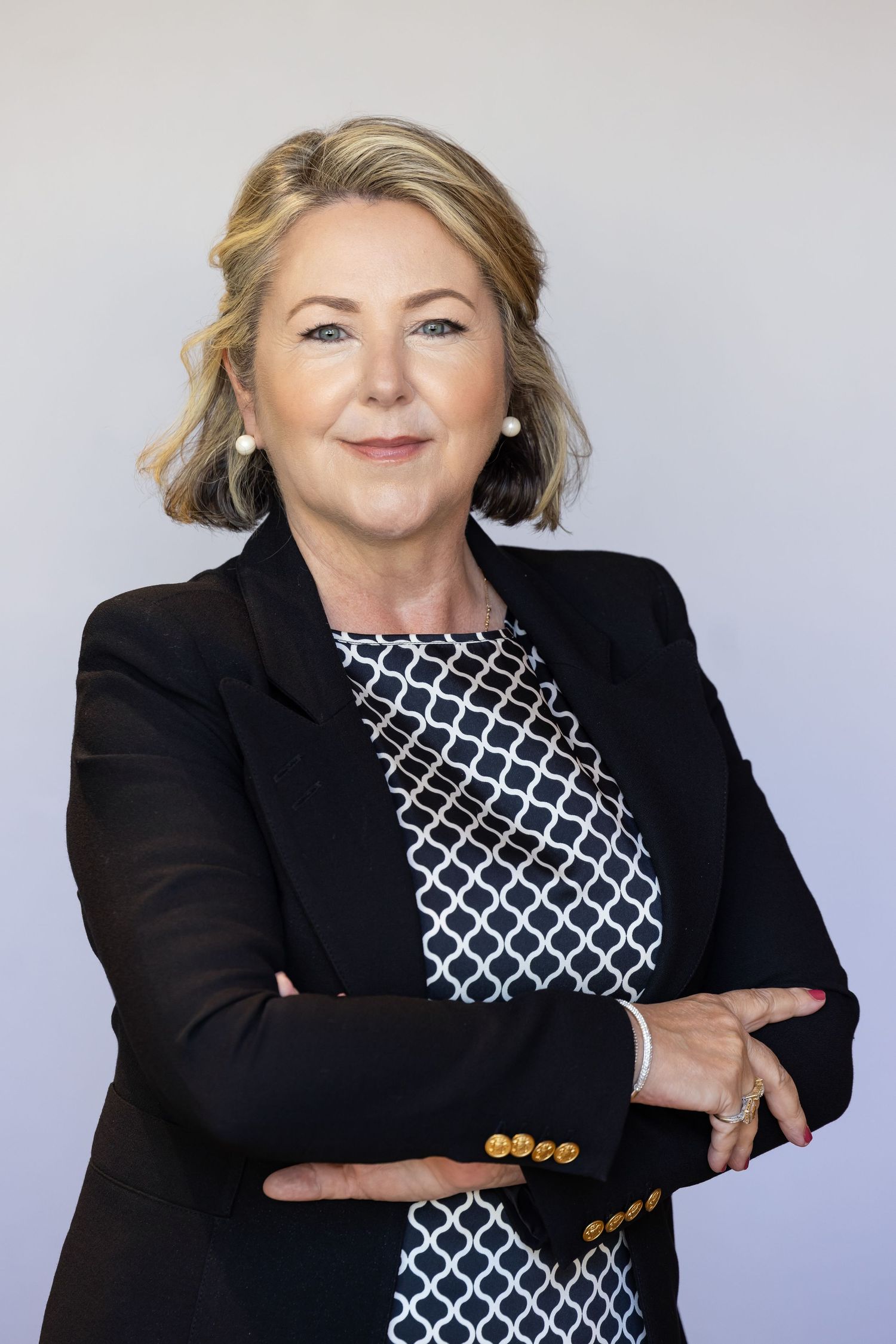 Anita Barcsa Photography Headshot Photography - Real Estate Headshot - Menlo Park, CA